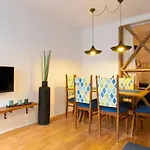 Lisbon Sant\'Ana Mouraria 2Br Apart