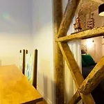 Lisbon Sant\'Ana Mouraria 2Br Apart